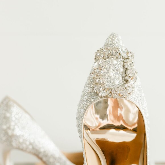 Badgley Mischka Cher II Ivory Pearl Diamond Pointed Toe Stiletto 5 Bride - Picture 4 of 15